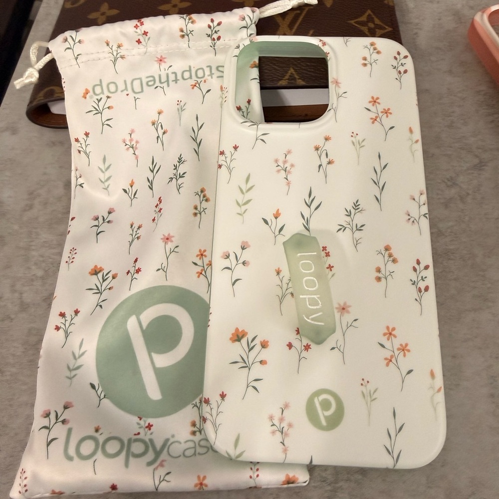 Loopy Case White Floral Phone Case with Green Loop